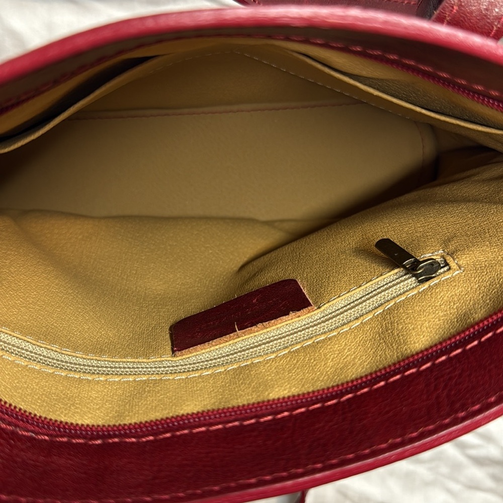 Burgundy Vera Pelle Italian Leather Tote Bag - Picture 8 of 9
